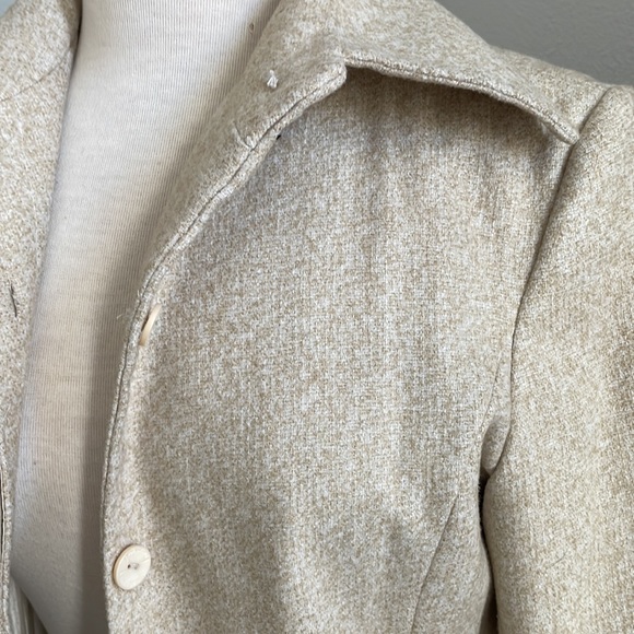 Vintage tweed lined jacket. - Picture 2 of 6